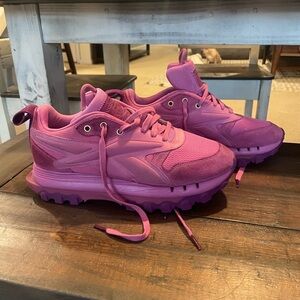 Reebok Cardi B V2 Hot Pink Classic Leather Sneakers Womens 8.5